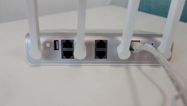 万物互联!360路由器连接你我的家让上网更安全