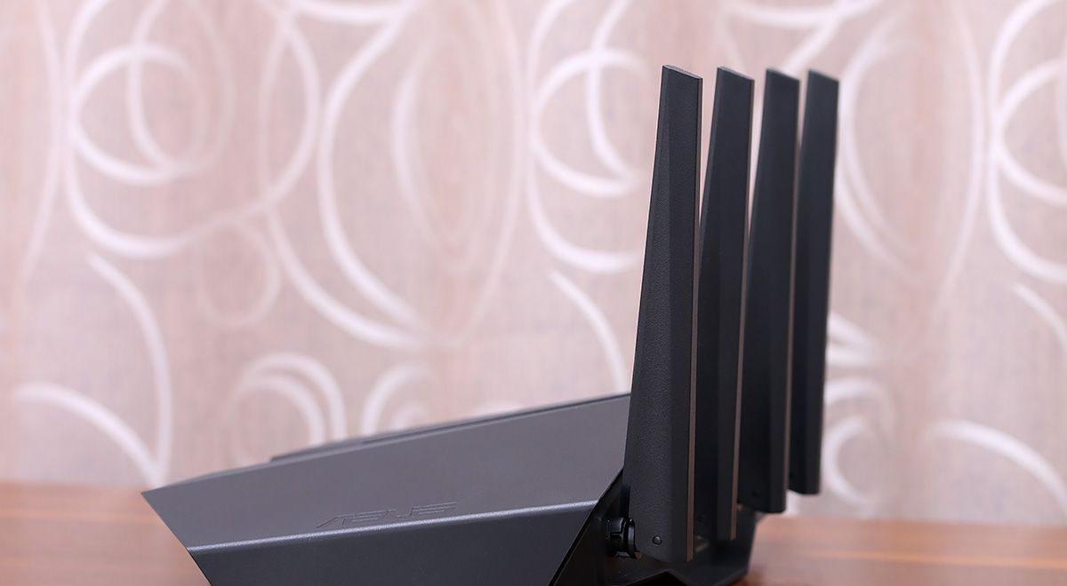 打通网络游戏任督二脉，华硕 WiFi6 电竞路由器 RT-AX82U 上手玩