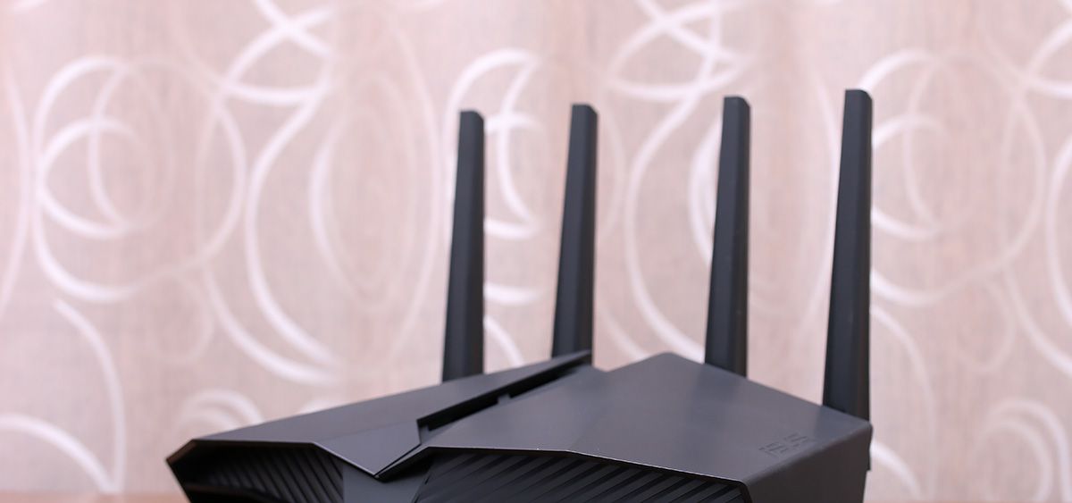 打通网络游戏任督二脉，华硕 WiFi6 电竞路由器 RT-AX82U 上手玩