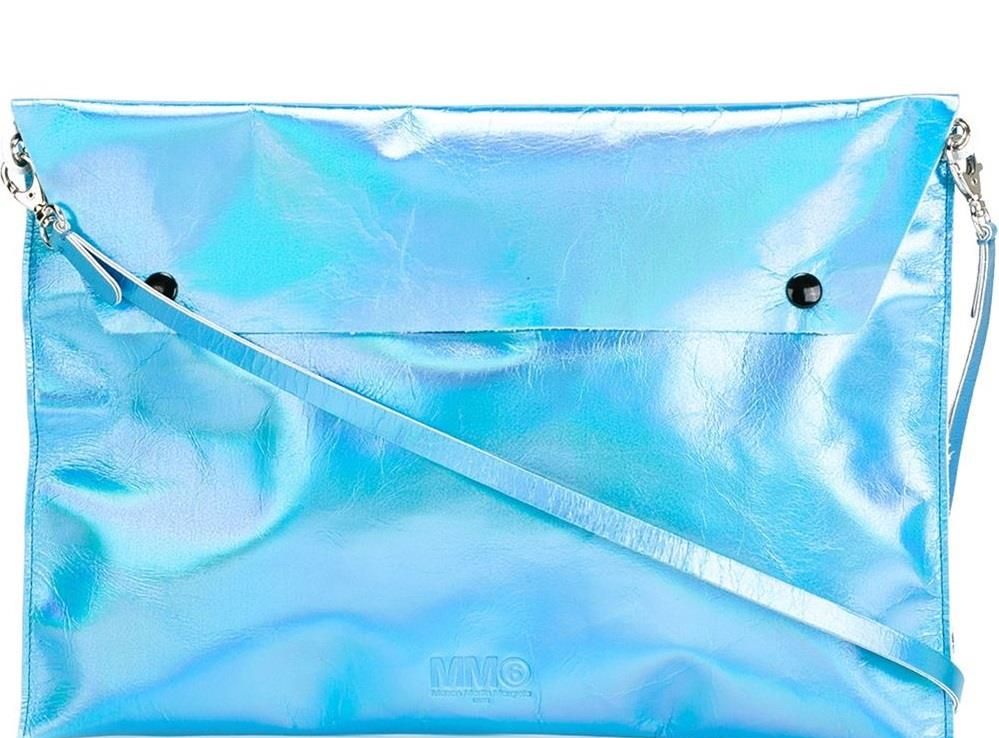 霉霉两抹亮色就能惊艳格莱美,而你还穿黑白灰?