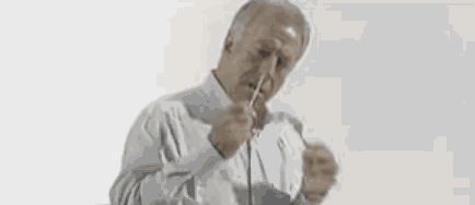 所有粒子都是无意识的，它们堆积起来怎么就形成了有意识的生命？