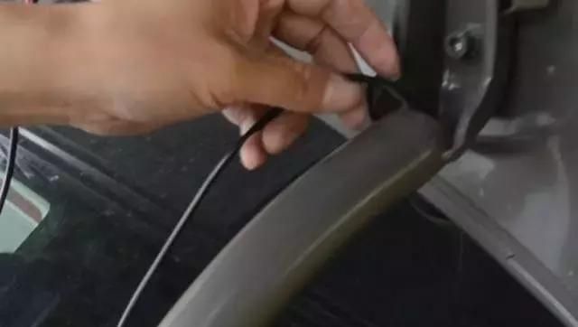 导航、泊车、防盗都有，不得不装的360全景行车记录仪安装教程