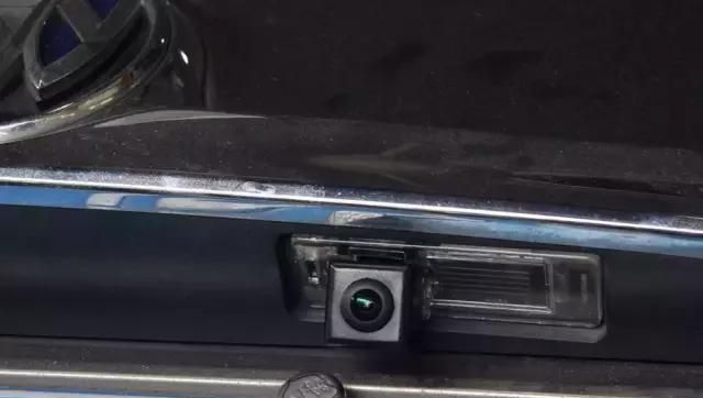 导航、泊车、防盗都有，不得不装的360全景行车记录仪安装教程