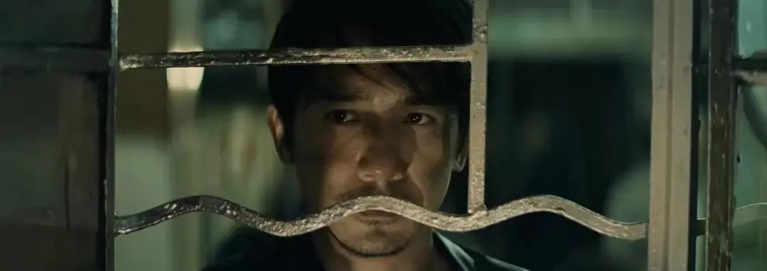 靠「抄袭」,他又赢麻了