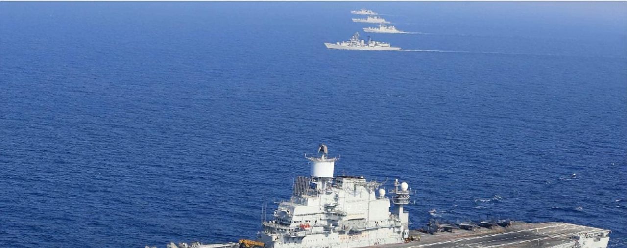 新加坡求锤得锤，还没与印度搞联合巡逻，中方的反击先到