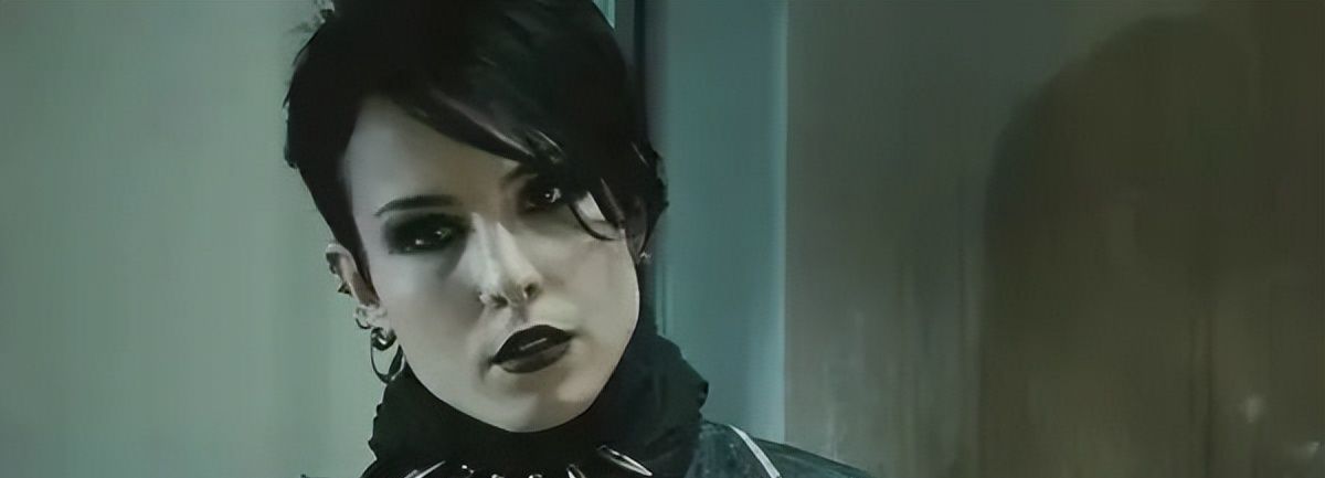 靠「抄袭」,他又赢麻了