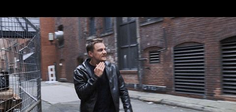 靠「抄袭」,他又赢麻了