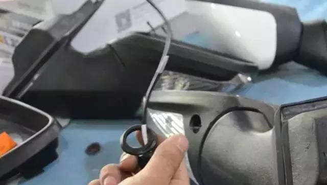 导航、泊车、防盗都有，不得不装的360全景行车记录仪安装教程