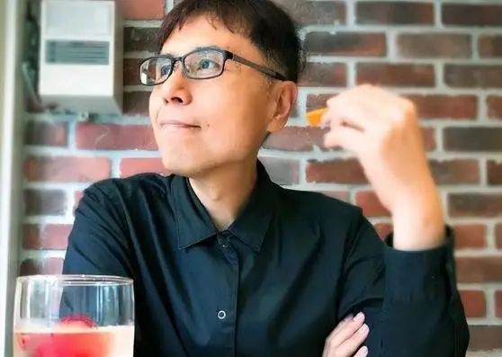 何厚华：从数学系到乐坛巨匠，《有多少爱可以重来》铸就传世之作