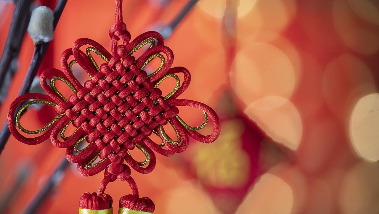 今日九月初一朔日,无论多忙,记得:1不出、2不吵、3不坐、4要上