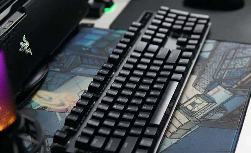 在座各位都能买得起的无线机械键盘:雷柏V500PRO简评