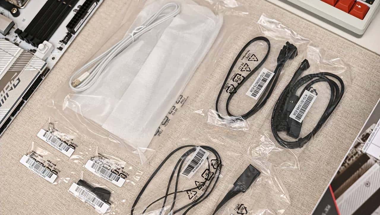 AMD ATX 白色装机新宠——微星 MPG B850 EDGE TI WIFI 刀锋钛开箱简测