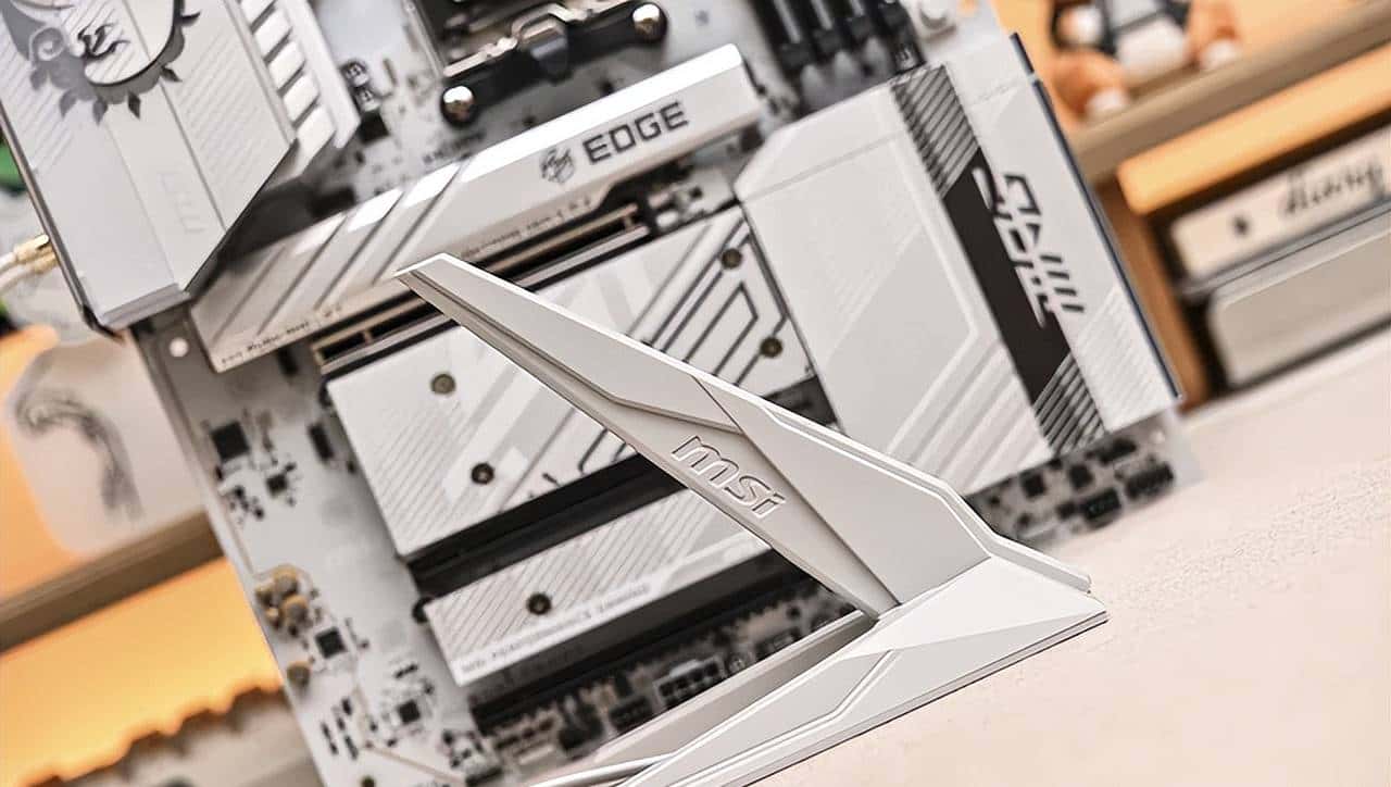 AMD ATX 白色装机新宠——微星 MPG B850 EDGE TI WIFI 刀锋钛开箱简测