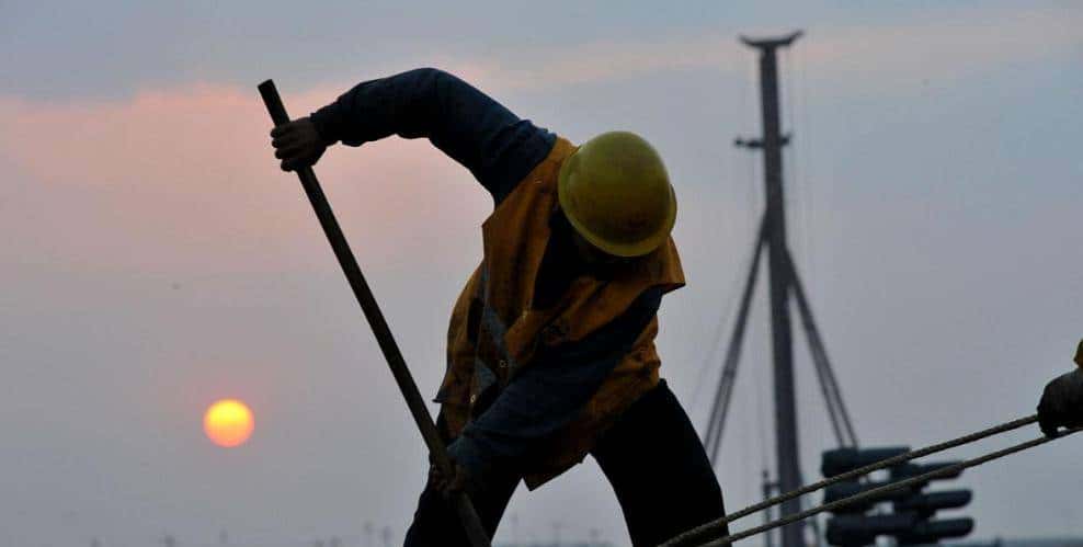 无产阶级该怎么斗争，力量源泉是什么，资本家采取哪些应对策略？