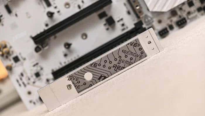 AMD ATX 白色装机新宠——微星 MPG B850 EDGE TI WIFI 刀锋钛开箱简测