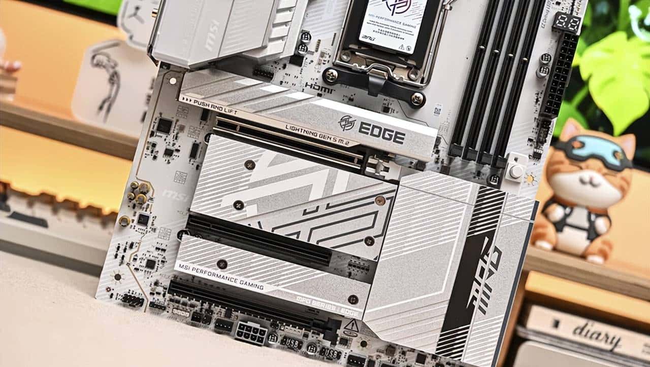 AMD ATX 白色装机新宠——微星 MPG B850 EDGE TI WIFI 刀锋钛开箱简测