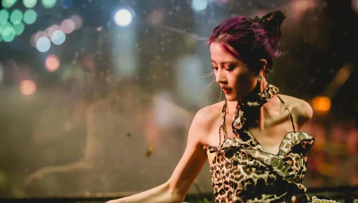 何鹏DJ车载U盘重低音乐下载-车载音乐超重低音炮网络流行歌曲资源下载无损音质WAV/MP3