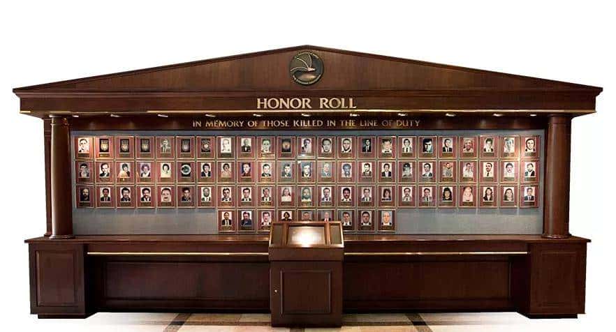 一手炮制世界三大毒窝，美国中情局才是史上最强毒枭