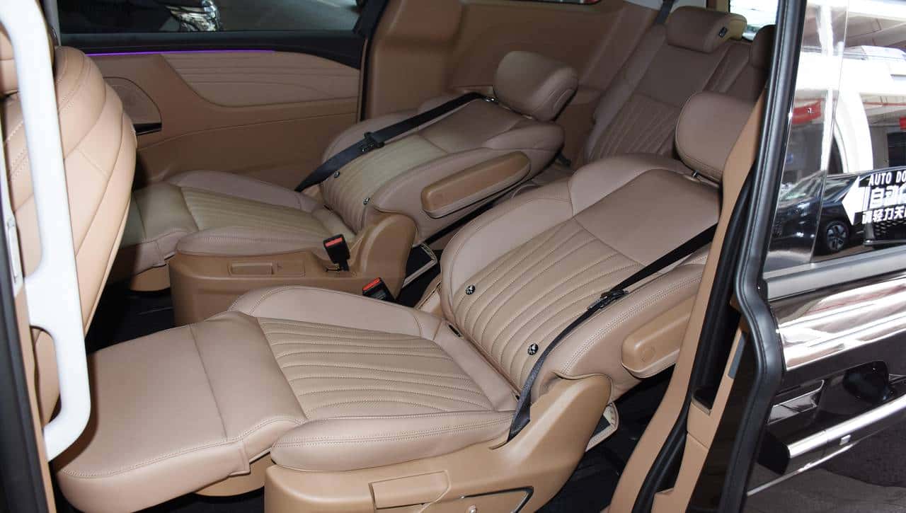 搭载2.0T+8AT，鸿蒙智行加持，试驾瑞风RF8，实力如何？