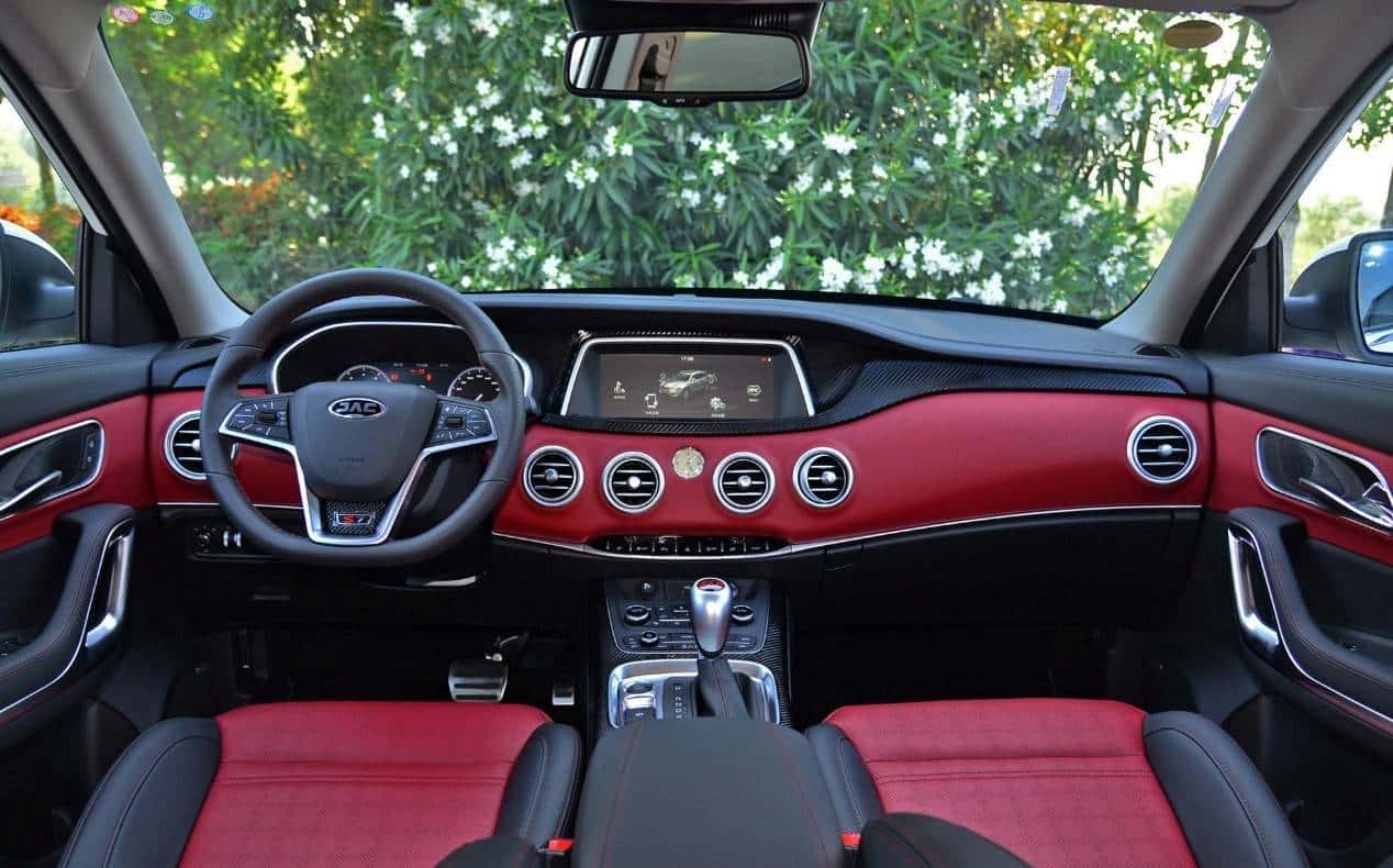 十多万预算纠结哈弗H6和瑞风S7？这篇文章教你怎么选了！