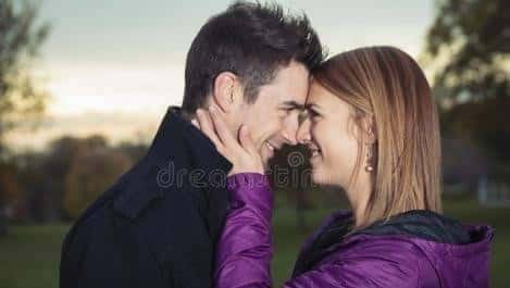 72年修水库，一个成分不好的女人为了给我送饭，摔伤了脚