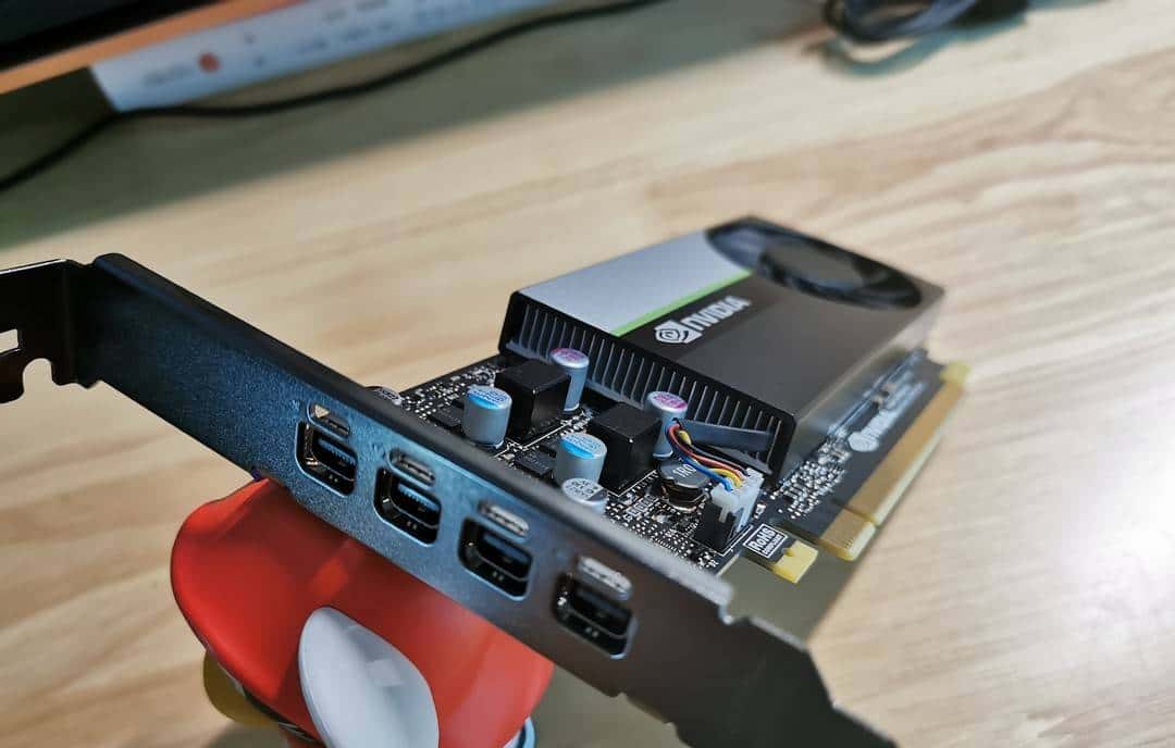 专业卡竟成为性价比最高的入门游戏卡?Quadro T600专业卡简评