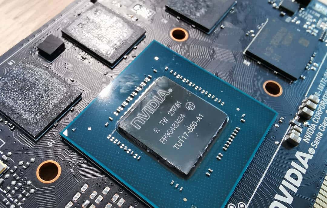 专业卡竟成为性价比最高的入门游戏卡?Quadro T600专业卡简评