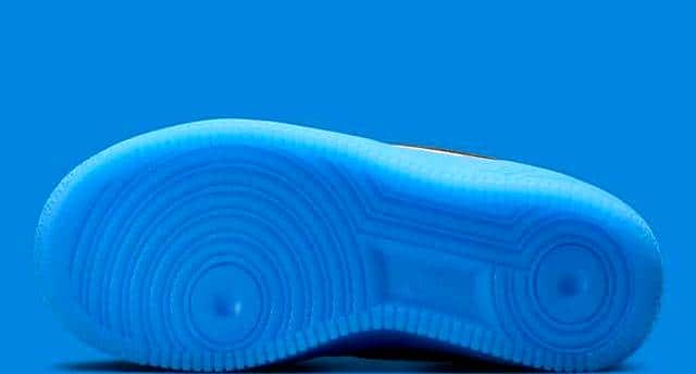 18 年前的「Kobe 球鞋」回归！缓震变这样了！ (2)