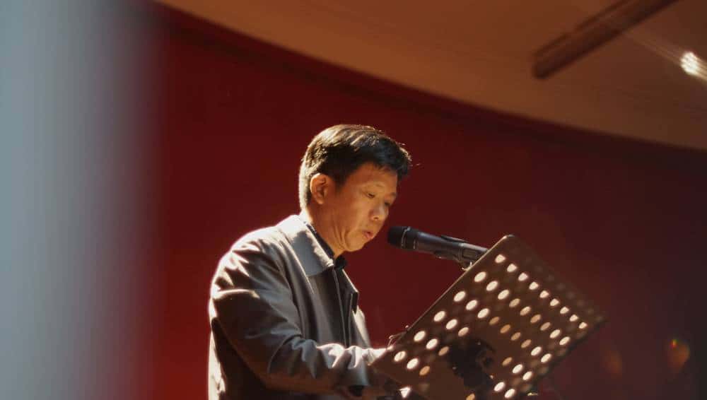 因为现实与美好之间 / 总有一种古老的敌意 | 正午