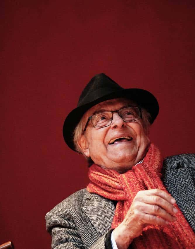 因为现实与美好之间 / 总有一种古老的敌意 | 正午