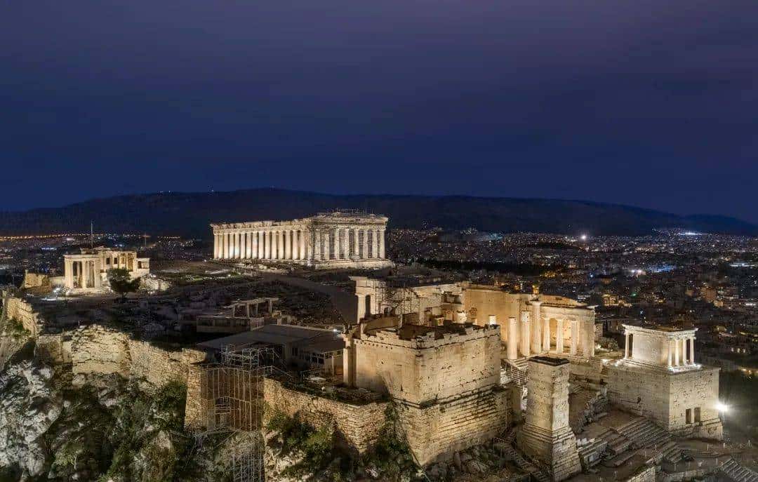 在雅典,最好的参观方式是“迷路”……