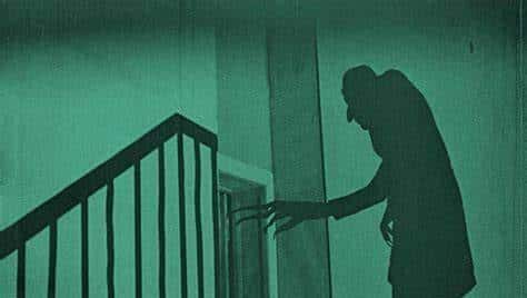 上过太空!德古拉伯爵的10个冷门真相,打破固有印象