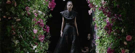 2019秋冬巴黎高定时装周正式落下帷幕了,盘点这场盛宴上那些美轮美奂的仙女裙