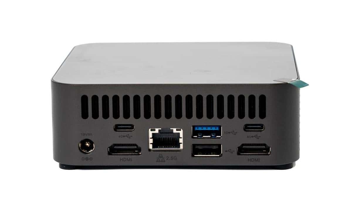 你怎么穿着品如的衣服？ 联想百应NUC13 锐龙版 迷你主机开箱