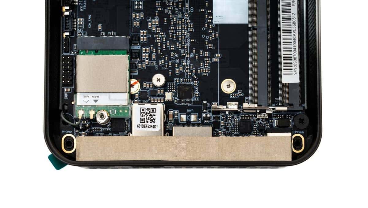 你怎么穿着品如的衣服？ 联想百应NUC13 锐龙版 迷你主机开箱