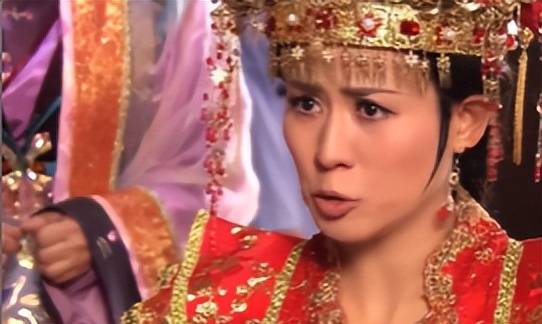 曾经的收视冠军，10年后成全网群嘲的热梗主角？别再笑了她够惨了