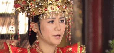 曾经的收视冠军，10年后成全网群嘲的热梗主角？别再笑了她够惨了