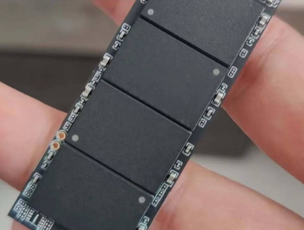 解毒廉价版“长存”PCIe4.0 SSD的接化发,国产固态3大问题