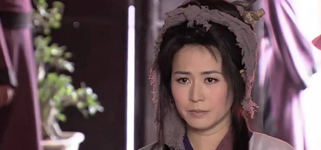 曾经的收视冠军，10年后成全网群嘲的热梗主角？别再笑了她够惨了