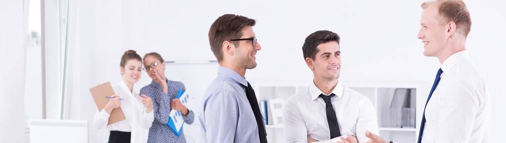 汉英常用词汇—要出国旅行得太有用了