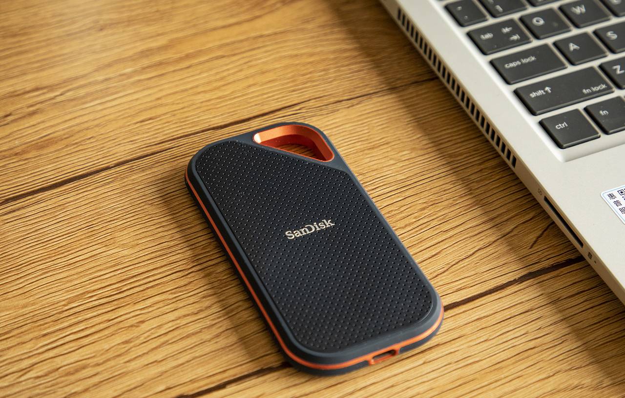 IP55级防尘防水 这款移动固态硬盘兼顾性能和实用