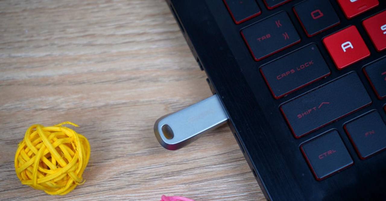 小身形大性能，职场最佳小伙伴：闪迪CZ74至尊高速酷奂USB3.1 U盘