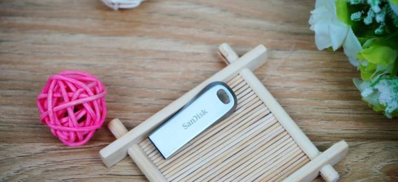 小身形大性能，职场最佳小伙伴：闪迪CZ74至尊高速酷奂USB3.1 U盘