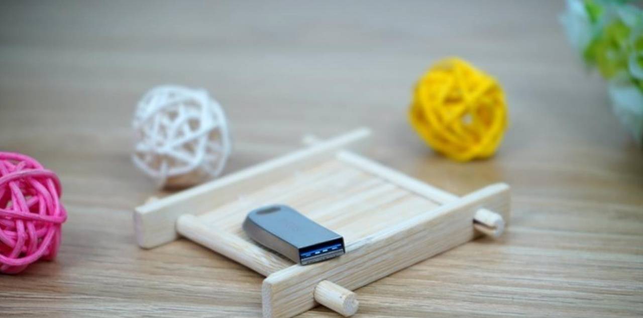 小身形大性能，职场最佳小伙伴：闪迪CZ74至尊高速酷奂USB3.1 U盘