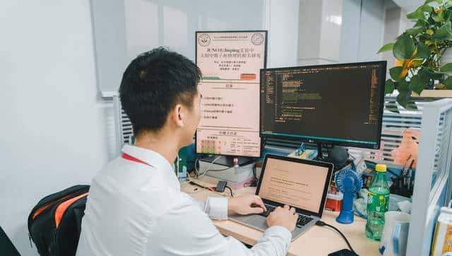 上海IT外包:在“全能”与“专精”之间,挑最适合自己节奏的路。