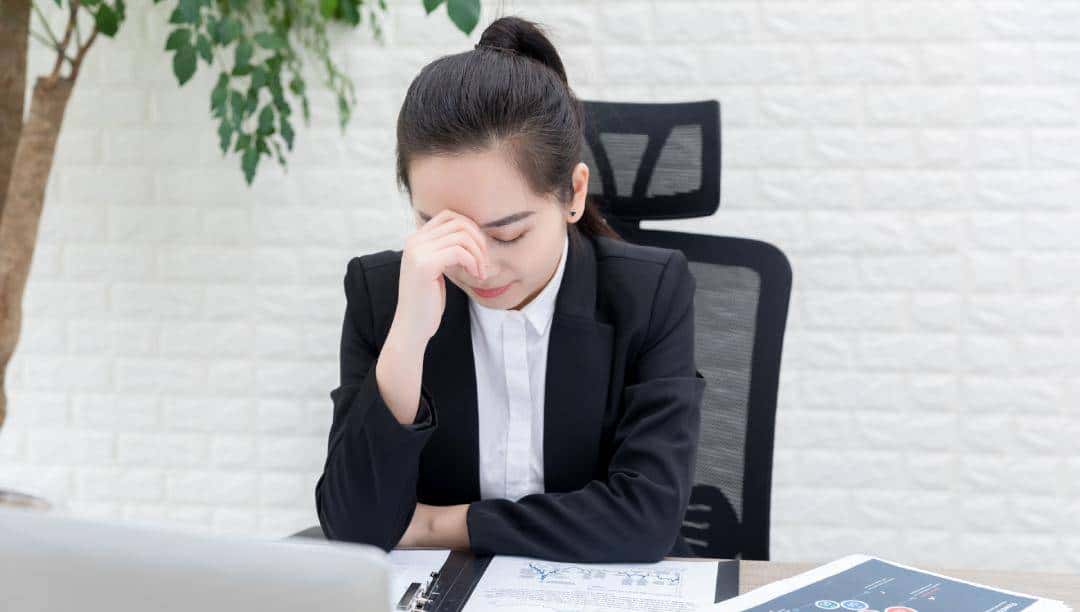 每天下午脑子像浆糊?除了没睡好,还可能是大脑“渴”了