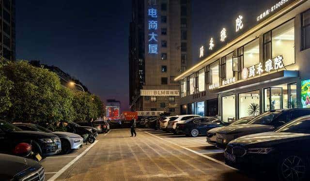 你信吗？朋友挖了一个“坑”，所幸我们成功避开了这个“坑”！