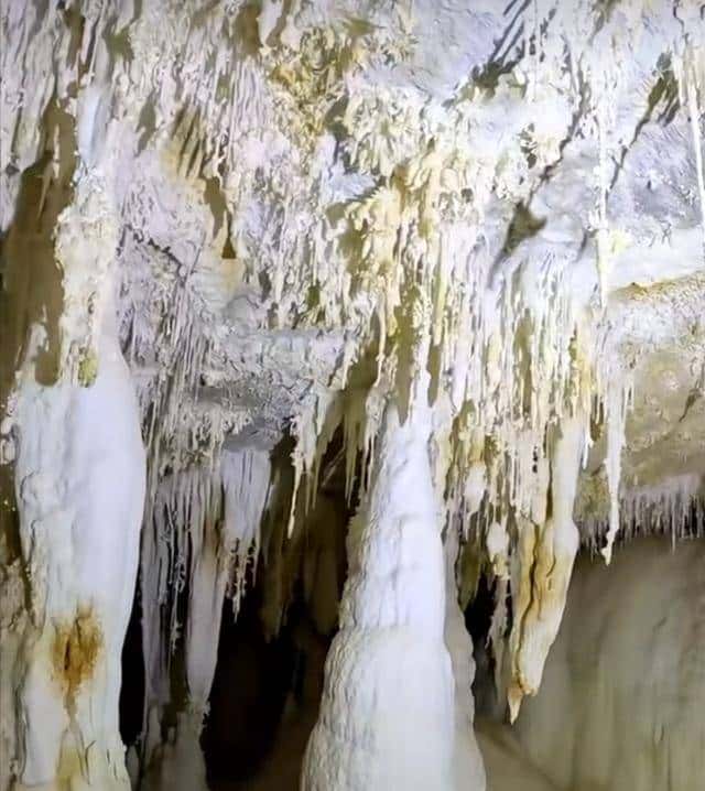 十四亿人不知道的人间仙境,石头“开花”,有谁见过?