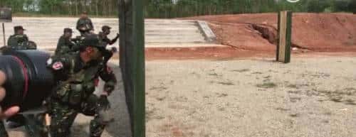 作为近战武器的中国兵工铲，展现出的威力让世人折服