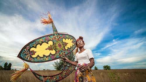 带你看看马来西亚的钞票,大红大紫的还挺好看